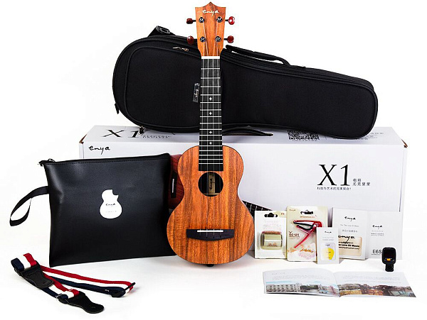 Enya EUS-X1 - Укулеле сопрано с чехлом, цвет натуральный