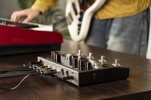 Valeton VLP-400 - Напольный лупер для гитары на 12 часов записи