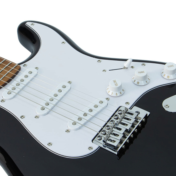 Bosstone SG-03 V.2 BK - Электрогитара Stratоcaster с чехлом, цвет чёрный