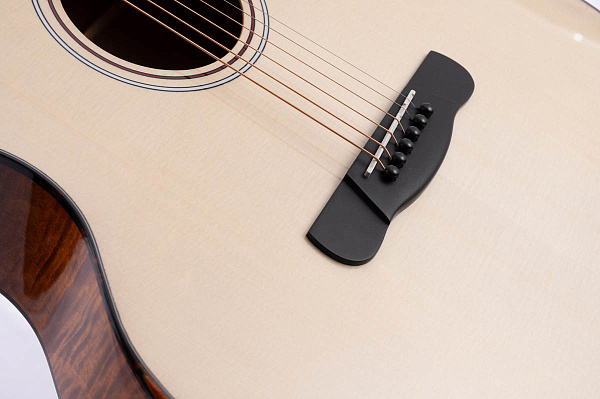 Aion Q30 - Акустическая гитара 